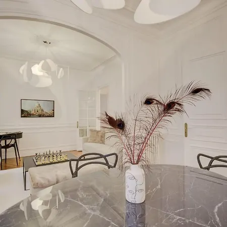Le Parisien Chic Et Contemporain 아파트 파리