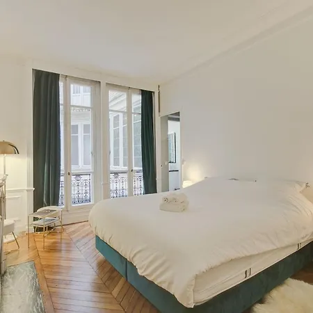 Le Parisien Chic Et Contemporain * 파리